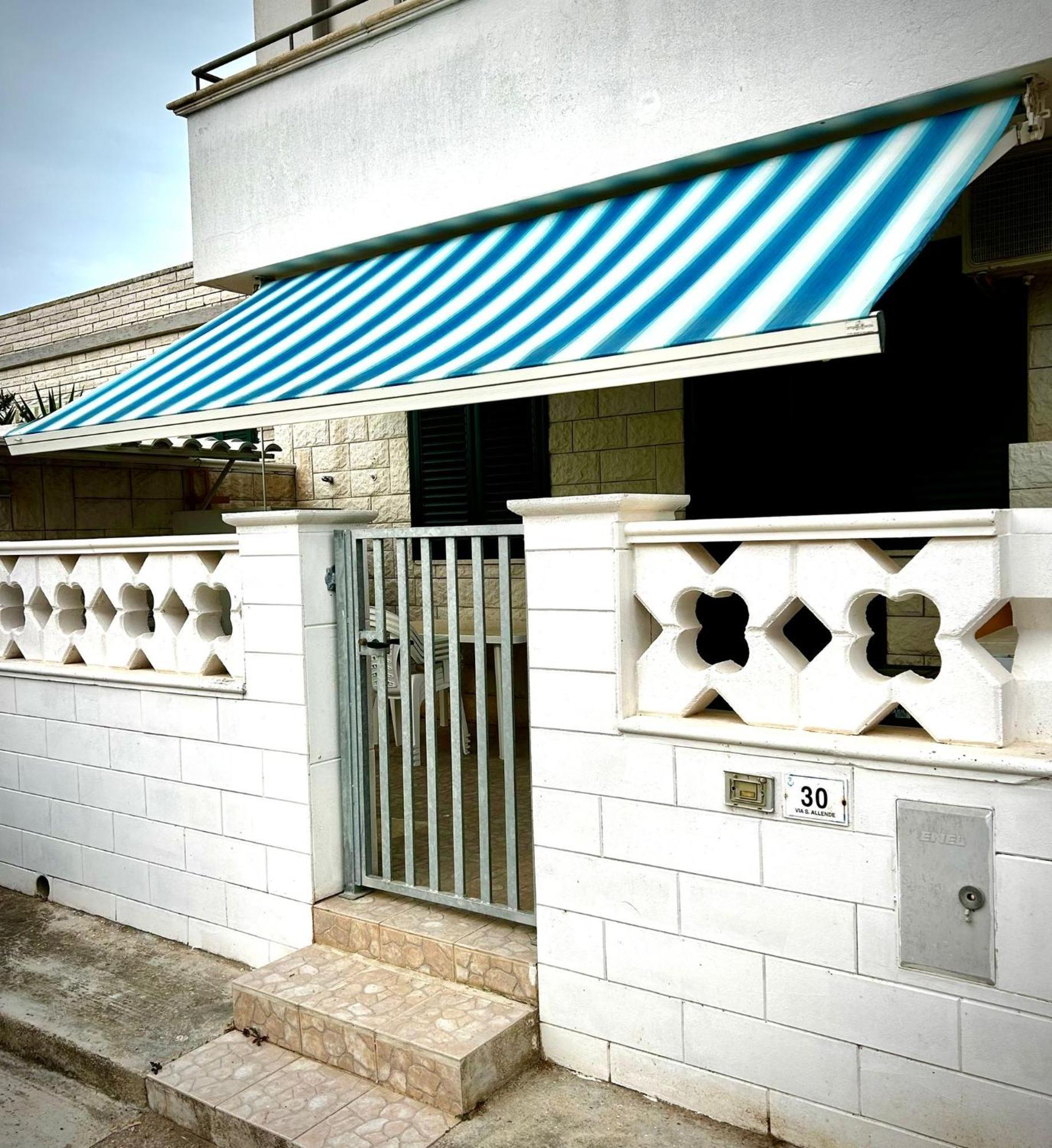 Casa Rebecca - Torre Pali Villa Exterior photo